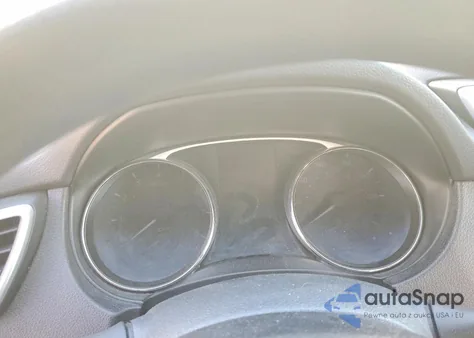 2016 Nissan Rogue S z USA, uszkodzony, nr VIN 5N1AT2MT1GC812021